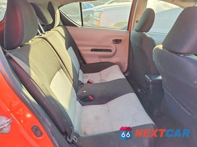 Zdjęcie 10 z 13 samochodu: 2013 TOYOTA PRIUS C VIN:JTDKDTB37D1034863 - miniatura
