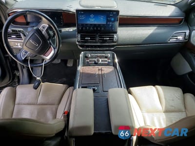 Zdjęcie 8 z 14 samochodu: 2023 LINCOLN NAVIGATOR RESERVE VIN:5LMJJ2LGXPEL10846 - miniatura