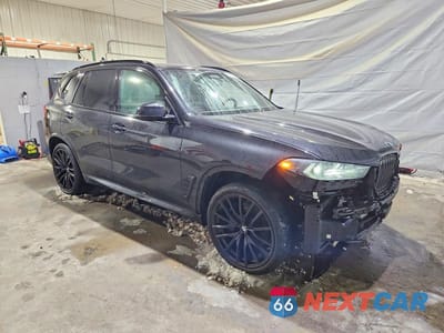 Czwarte zdjęcie samochodu z boku: 2026 BMW X5 XDRIVE40I VIN:5UX23EU04T9235006 - miniatura