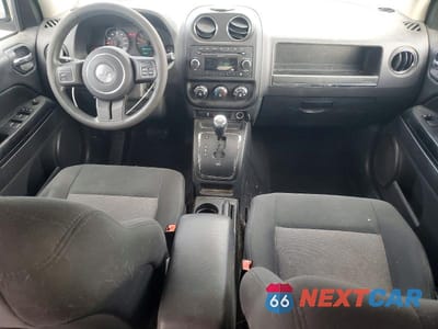 Zdjęcie 8 z 11 samochodu: 2011 JEEP COMPASS VIN:1J4NF1FB4BD278425 - miniatura