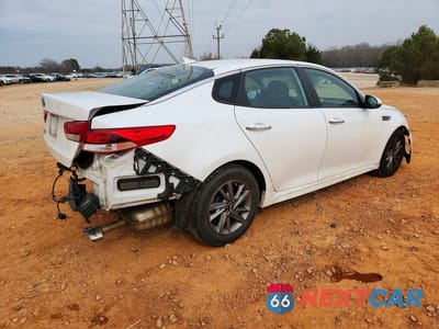 Trzecie zdjęcie samochodu z tyłu: 2020 KIA OPTIMA LX VIN:5XXGT4L36LG395467 - miniatura