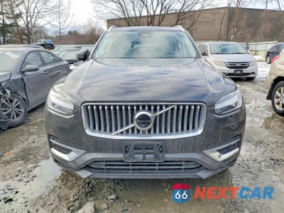 Piąte zdjęcie samochodu w środku: 2023 VOLVO XC90 PLUS VIN:YV40621N1P1971241 - miniatura