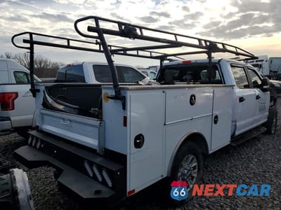 Trzecie zdjęcie samochodu z tyłu: 2022 FORD F250 SUPER - UTILITY / SERVICE TRUCK VIN:1FT7W2B62NEE45800 - miniatura