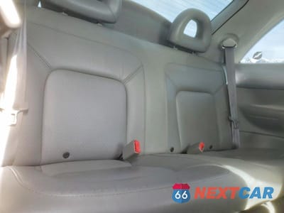 Zdjęcie 10 z 12 samochodu: 2002 VOLKSWAGEN NEW BEETLE GLX VIN:3VWDD21C62M422717 - miniatura