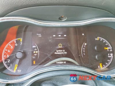 Zdjęcie 9 z 13 samochodu: 2014 JEEP GRAND CHEROKEE LAREDO VIN:1C4RJEAG8EC433097 - miniatura