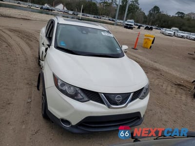 Piąte zdjęcie samochodu w środku: 2017 NISSAN ROGUE SPORT SL VIN:JN1BJ1CP1HW007202 - miniatura
