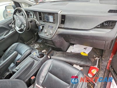 Zdjęcie 8 z 12 samochodu: 2019 TOYOTA SIENNA SE 7-PASSENGER VIN:5TDEZ3DC6KS210927 - miniatura