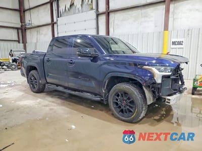 Czwarte zdjęcie samochodu z boku: 2024 TOYOTA TUNDRA CREWMAX LIMITED VIN:5TFWA5DB0RX132390 - miniatura