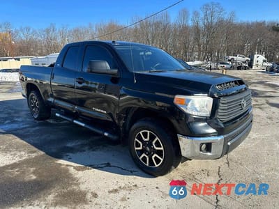 Czwarte zdjęcie samochodu z boku: 2017 TOYOTA TUNDRA DOUBLE CAB SR VIN:5TFUM5F16HX071127 - miniatura