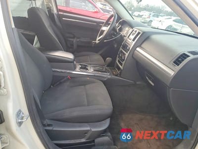 Zdjęcie 7 z 12 samochodu: 2010 CHRYSLER 300 TOURING VIN:2C3CA4CD6AH330601 - miniatura