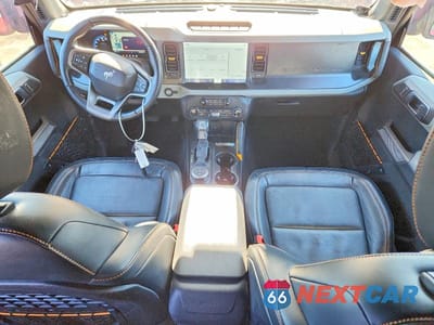 Zdjęcie 8 z 12 samochodu: 2021 FORD BRONCO BASE VIN:1FMEE5DP8MLB03971 - miniatura