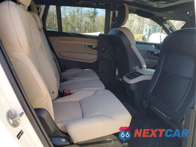 Zdjęcie 11 z 14 samochodu: 2025 VOLVO XC90 CORE VIN:YV4062PA3S1377506 - miniatura