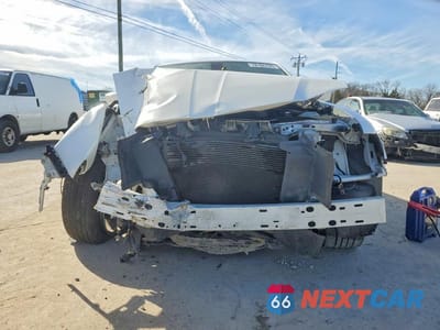 Piąte zdjęcie samochodu w środku: 2018 CHRYSLER 300 TOURING VIN:2C3CCAAG8JH222647 - miniatura