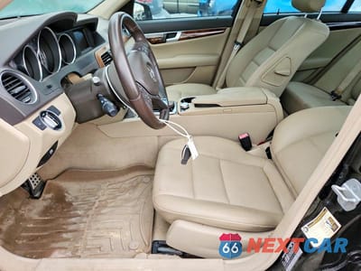 Zdjęcie 7 z 11 samochodu: 2012 MERCEDES-BENZ C 300 4MATIC VIN:WDDGF8BB9CR205140 - miniatura