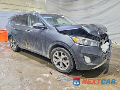 Czwarte zdjęcie samochodu z boku: 2018 KIA SORENTO VIN:5XYPKDA51JG363607 - miniatura