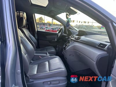 Piąte zdjęcie samochodu w środku: 2015 HONDA ODYSSEY EXL VIN:5FNRL5H68FB071963 - miniatura