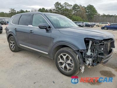 Czwarte zdjęcie samochodu z boku: 2020 KIA TELLURIDE EX VIN:5XYP34HCXLG020959 - miniatura