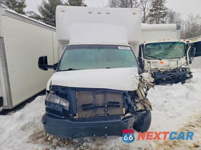 Piąte zdjęcie samochodu w środku: 2018 CHEV EXPRESS G4500 VIN:1HA6GVCG0JN007879 - miniatura