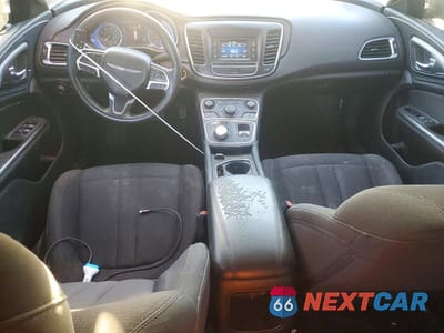 Zdjęcie 8 z 11 samochodu: 2015 CHRYSLER 200 LIMITED VIN:1C3CCCAB9FN659765 - miniatura