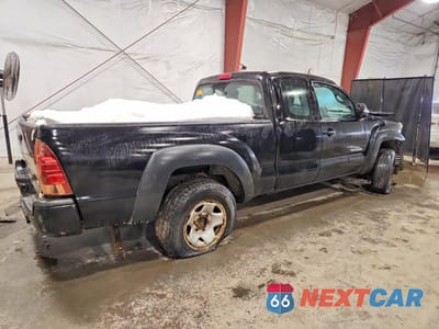 Trzecie zdjęcie samochodu z tyłu: 2013 TOYOTA TACOMA V6 VIN:5TFUU4EN4DX062628 - miniatura