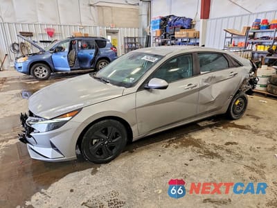 2023 HYUNDAI ELANTRA SEL 5NPLM4AG9PH100552 - główne zdjęcie licytacji z USA - miniatura