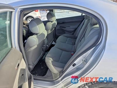 Zdjęcie 6 z 7 samochodu: 2007 HONDA CIVIC DX VIN:2HGFA16307H001851 - miniatura