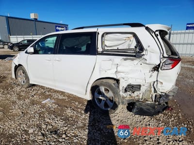 Drugie zdjęcie samochodu z przodu: 2018 TOYOTA SIENNA LE 8-PASSENGER VIN:5TDKZ3DC4JS906493 - miniatura