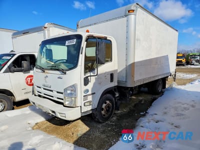2011 ISUZU NPR HD BOX TRUCK JALC4W167B7002747 - główne zdjęcie licytacji z USA - miniatura