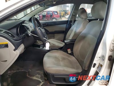 Zdjęcie 7 z 13 samochodu: 2010 KIA FORTE EX VIN:KNAFU4A23A5221325 - miniatura