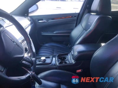 Zdjęcie 7 z 12 samochodu: 2018 CHRYSLER 300 S VIN:2C3CCAGG7JH240760 - miniatura