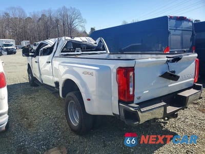 Trzecie zdjęcie samochodu z tyłu: 2024 FORD F350 SUPER DUTY VIN:1FT8W3DT3REF66127 - miniatura