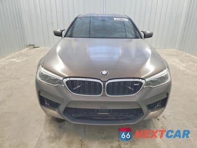 Piąte zdjęcie samochodu w środku: 2018 BMW Motorrad M5 VIN:WBSJF0C58JB282204 - miniatura