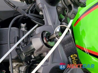 Zdjęcie 8 z 9 samochodu: 2025 KAWASAKI ZX636 K VIN:JKBZXJK12SA007310 - miniatura