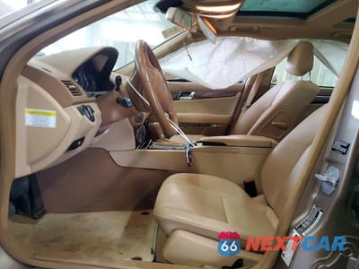 Zdjęcie 7 z 11 samochodu: 2008 MERCEDES-BENZ C 300 VIN:WDDGF54X88F078848 - miniatura