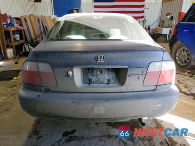 Zdjęcie 6 z 11 samochodu: 1996 HONDA ACCORD LX VIN:1HGCD5535TA137145 - miniatura