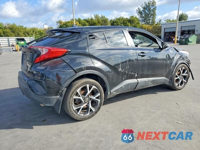 Trzecie zdjęcie samochodu z tyłu: 2018 TOYOTA C-HR XLE VIN:NMTKHMBX6JR020124 - miniatura