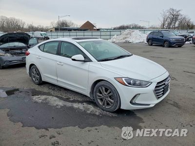 Czwarte zdjęcie samochodu z boku: 2018 HYUNDAI ELANTRA VALUE EDITION VIN:5NPD84LF3JH397838 - miniatura