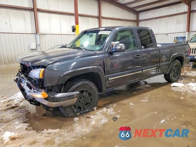 2005 CHEVROLET SILVERADO K1500 1GCEK19V05E161060 - główne zdjęcie licytacji z USA - miniatura