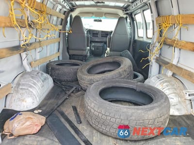 Zdjęcie 10 z 14 samochodu: 2018 CHEVROLET EXPRESS 2500 CARGO DELIVERY VAN VIN:1GCWGAFGXJ1904174 - miniatura