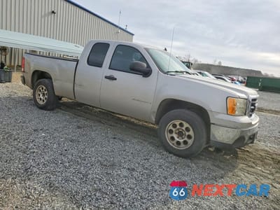 Czwarte zdjęcie samochodu z boku: 2007 GMC NEW SIERRA C1500 VIN:2GTEC19C071667701 - miniatura