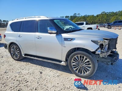 Czwarte zdjęcie samochodu z boku: 2019 INFINITI QX80 LUXE VIN:JN8AZ2NF1K9681646 - miniatura