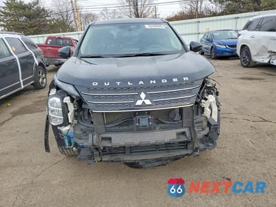 Piąte zdjęcie samochodu w środku: 2024 MITSUBISHI OUTLANDER ES VIN:JA4J4UA86RZ008255 - miniatura