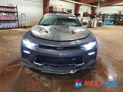 Piąte zdjęcie samochodu w środku: 2017 CHEVROLET CAMARO SS VIN:1G1FH1R75H0138470 - miniatura