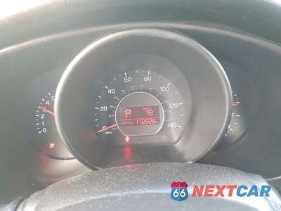 Zdjęcie 9 z 12 samochodu: 2016 KIA SOUL BASE VIN:KNDJN2A23G7872336 - miniatura