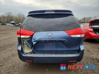 Zdjęcie 6 z 12 samochodu: 2014 TOYOTA SIENNA XLE 8-PASSENGER VIN:5TDYK3DCXES444333 - miniatura