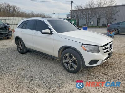 Czwarte zdjęcie samochodu z boku: 2017 MERCEDES-BENZ GLC 300 VIN:WDC0G4JB6HF194040 - miniatura