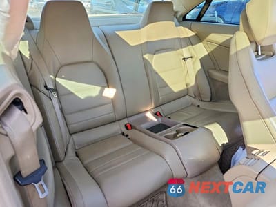 Zdjęcie 10 z 12 samochodu: 2012 MERCEDES-BENZ E 350 VIN:WDDKJ5KB6CF162336 - miniatura