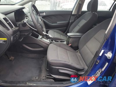 Zdjęcie 7 z 12 samochodu: 2017 KIA FORTE LX VIN:3KPFL4A7XHE107449 - miniatura