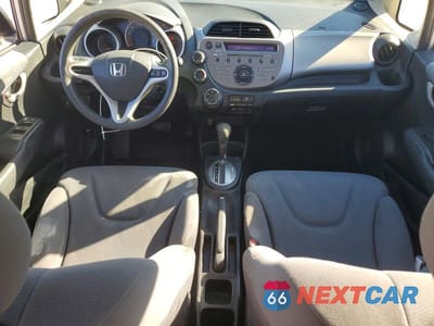 Zdjęcie 8 z 11 samochodu: 2013 HONDA FIT VIN:JHMGE8H36DC009558 - miniatura