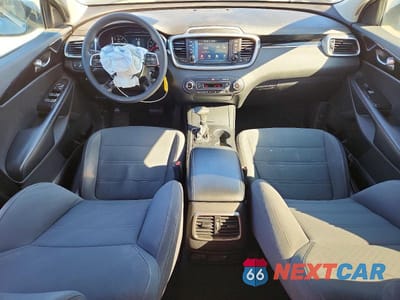 Zdjęcie 8 z 13 samochodu: 2019 KIA SORENTO LX VIN:5XYPG4A59KG558244 - miniatura